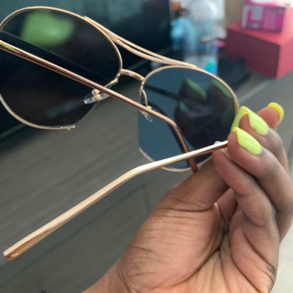 Shades bundle - Picture 5 of 7